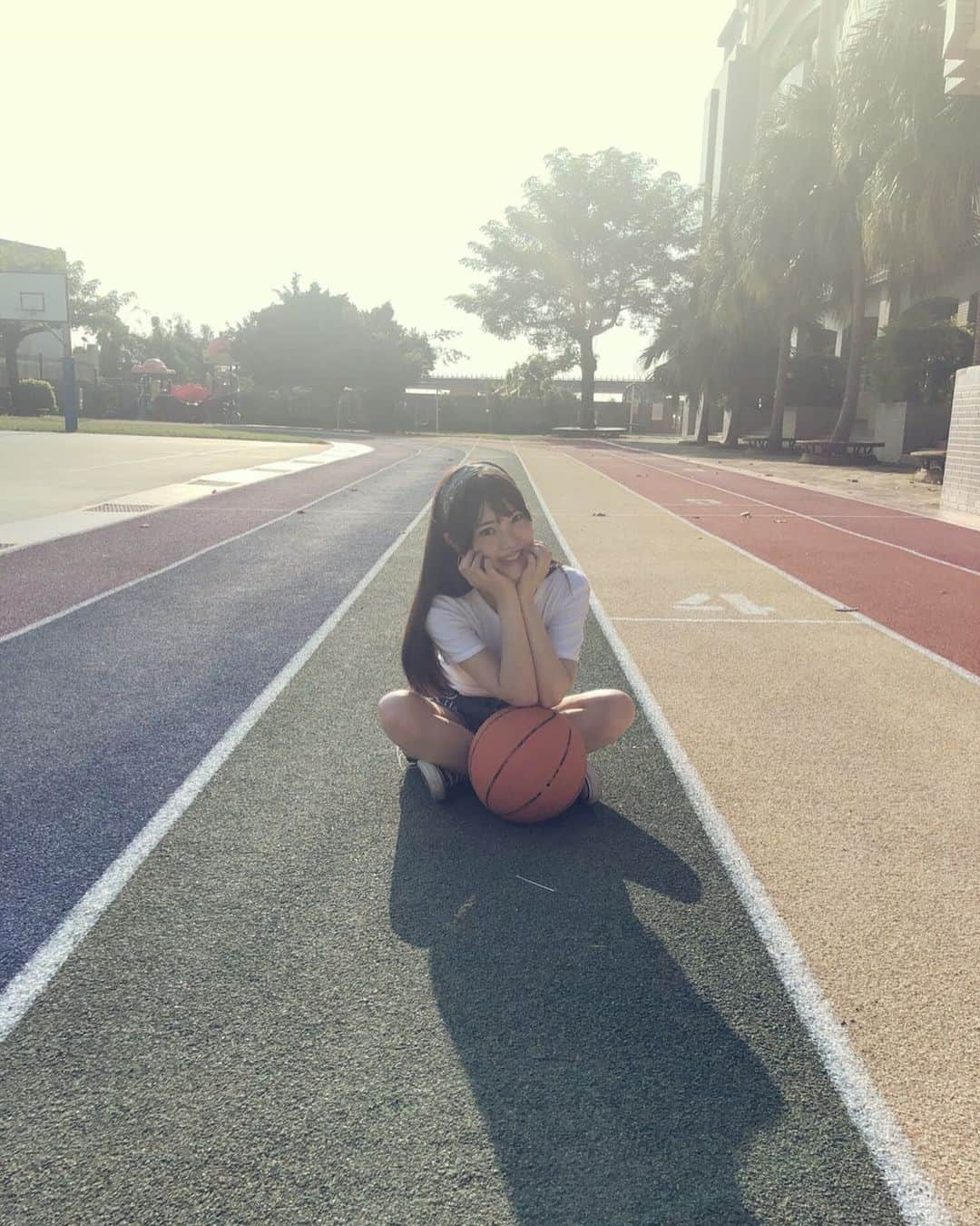 石原夏織さんのインスタグラム写真 - (石原夏織Instagram)「🏀🌈 #キャリスタグラム #ftf #石原夏織 #台湾 #台灣 #台中」11月9日 20時32分 - ishiharakaori_official