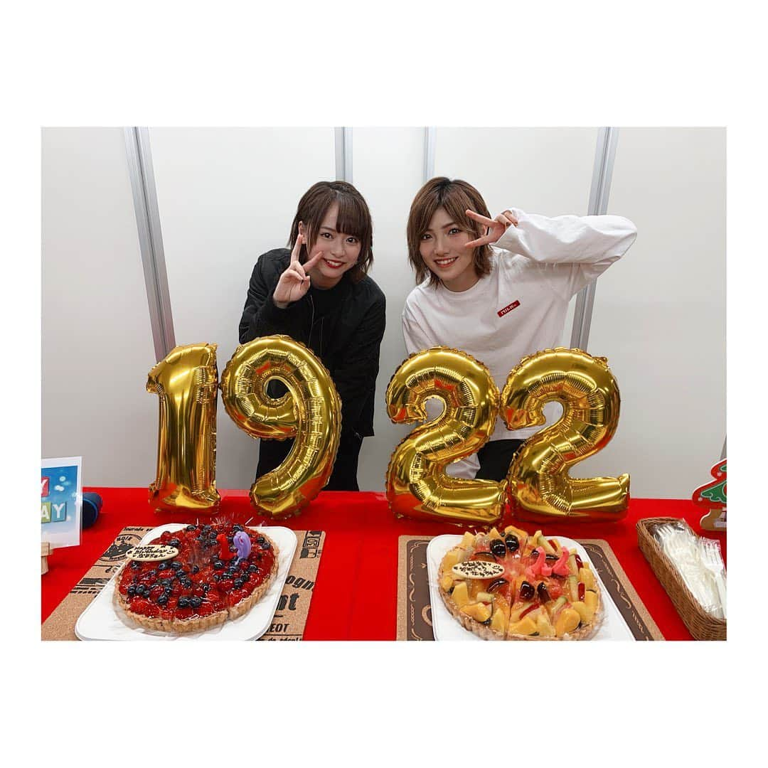 倉野尾成美さんのインスタグラム写真 - (倉野尾成美Instagram)「握手会終わり、奈々さんと私の誕生日のお祝いをしてくださいましたー🙇‍♀️ イオンモール名取さん、ありがとうございますっ！！ #誕生日ケーキ #19歳 #イオンモール名取」11月9日 21時06分 - noochan_1108