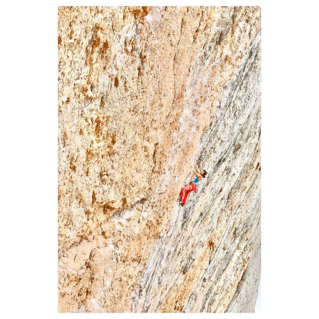 小林由佳のインスタグラム：「ROCK Full of screen!★⋆*𓀃𓀃𓀃 ・ ・ @mammut_japan  @unparallelup」