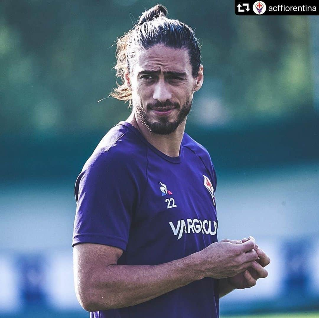 マルティン・カセレスさんのインスタグラム写真 - (マルティン・カセレスInstagram)「Verso CAGLIARI 🌡 #cagliarifiorentina」11月9日 21時46分 - martincaceres_7