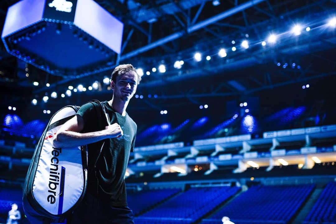 ダニール・メドベージェフのインスタグラム：「Follow my entire Day at #NittoATPFinals on @Tecnifibre ! // Смотрите как я провожу день в Лондоне #NittoATPFinals на @tecnifibre  #FightSmart」