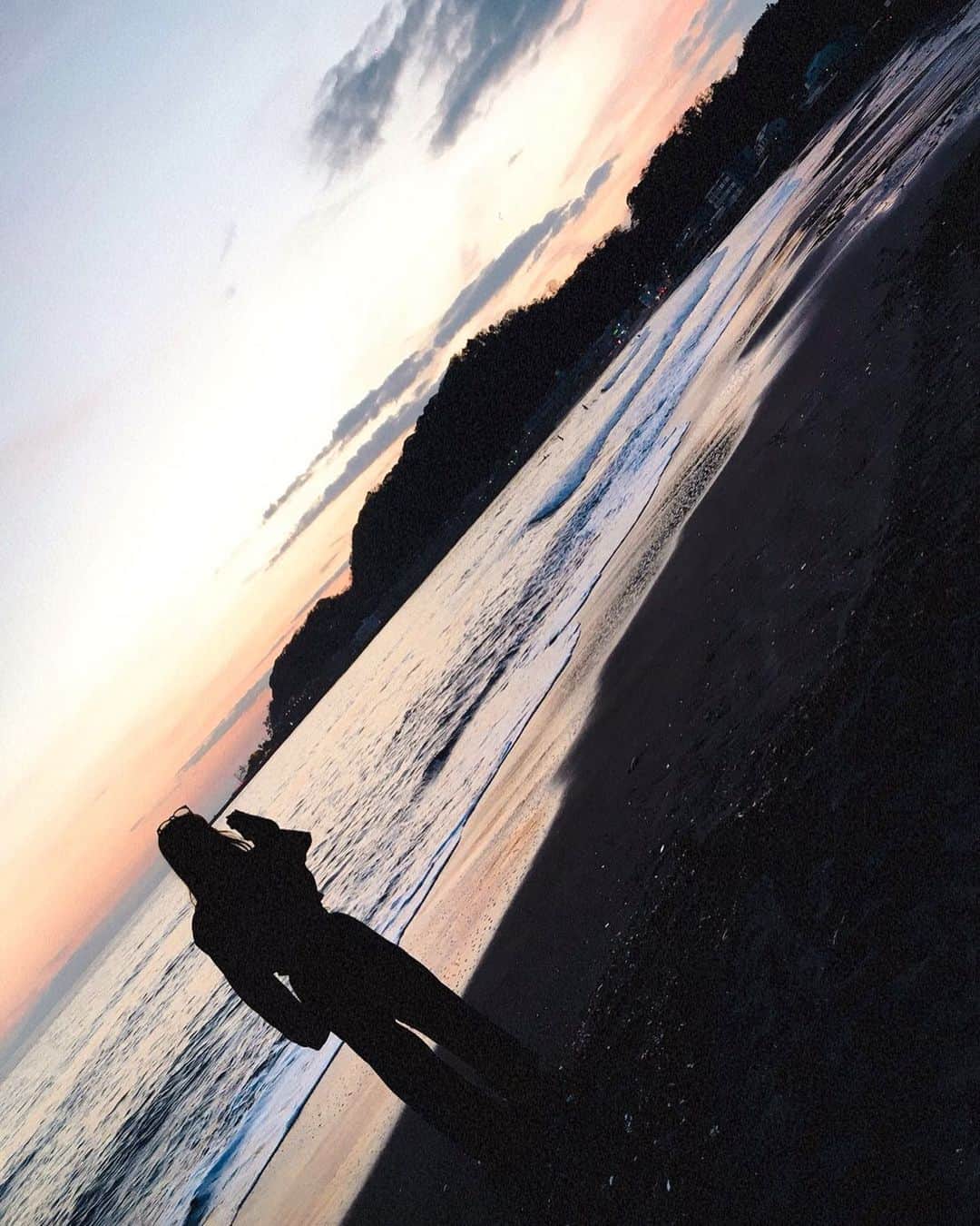 菜々香のインスタグラム：「おしるえっとふぉと。✌🏻むむ。 #sea#instananaka#nanaka#菜々香」