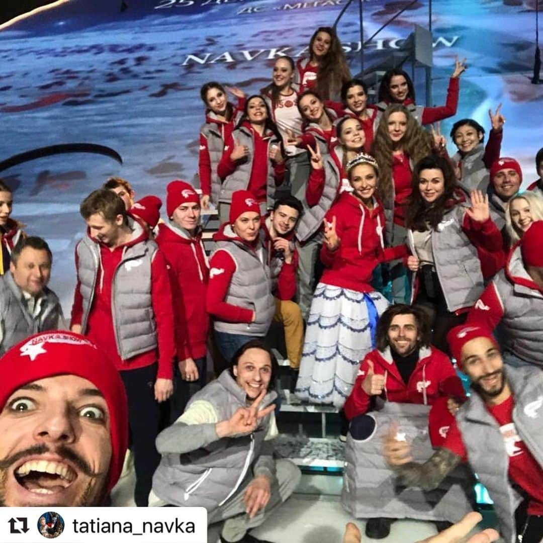 ベラ・バザロワさんのインスタグラム写真 - (ベラ・バザロワInstagram)「#Repost @tatiana_navka with @make_repost ・・・ Вся команда «Navka Show» выражает искреннюю поддержку коллеге Петру Чернышеву и желает его супруге скорейшего выздоровления. 10 ноября в 18:00 в ДС «Мегаспорт» состоится заключительный показ мюзикла на льду «Аленький Цветочек». Средства от продажи билетов этого шоу будут переданы на поддержку семье Анастасии, а так же благотворительным фондам, помогающим женщинам, которые оказались в подобной ситуации. #анастасиязаворотнюк #любовьвсепобедит #navkashow #навкашоу」11月9日 22時34分 - verabazarova