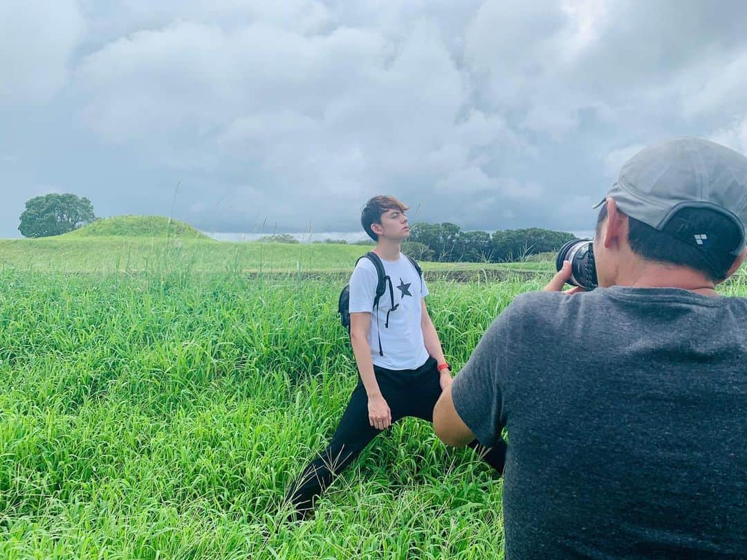 TBS「世界ふしぎ発見！」さんのインスタグラム写真 - (TBS「世界ふしぎ発見！」Instagram)「ご視聴、ありがとうございました！﻿ ﻿ ニッポンの古墳、﻿ いかがでしたでしょうか？？﻿ ﻿ なんと！ハリーさん、﻿ レキシさんからレキシネームを﻿ いただきました👏🏻﻿ ﻿ 詳しくは、番組ホームページの﻿ オフショットにご紹介しておりますので、﻿ そちらもご覧になってくださ🌾🌾﻿ ﻿ ﻿ #ふしぎ発見﻿ #ハリー杉山﻿ #濡れても﻿ #クールな男﻿ #Lovers in 古墳 #古墳とイケメン﻿ ﻿ ﻿ ﻿」11月9日 22時36分 - fushigi_hakkenad