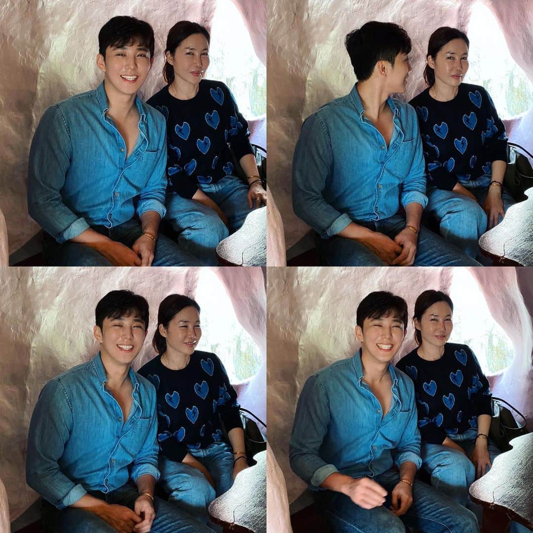 パクジホさんのインスタグラム写真 - (パクジホInstagram)「어머니는 워낙 사진 찍는걸 안좋아하셔서 겨우 겨우 부탁해서 같이 찍는데 옆에 어머니 쳐다보니까 저렇게 이쁜 표정 짓고 있길래 완전 심쿵....ㅠㅠㅋㅋㅋ」11月9日 23時03分 - jihogram