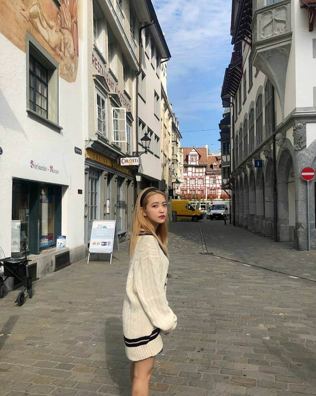 イェリさんのインスタグラム写真 - (イェリInstagram)「예쁘다~📷💜 #REDVELVET #YERI #레드벨벳 #예리」11月9日 23時22分 - redvelvet_yeri