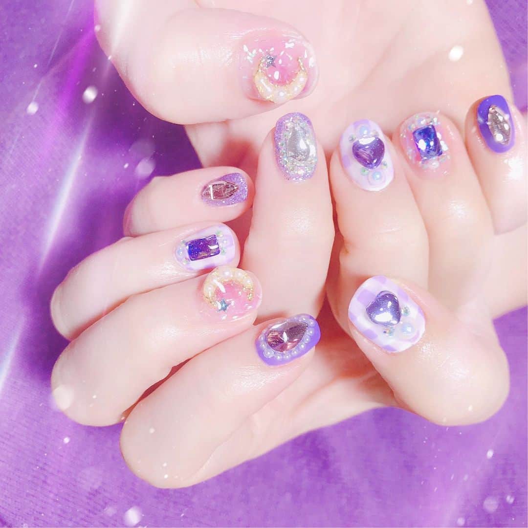 なかやまちえこのインスタグラム：「purple💫 #nail #nails #nailart #ネイル #美甲 #ネイルアート  #clou #nagel #ongle #ongles #unghia #japanesenailart #manucure #네일 #젤네일 #네일아트 #네일리스트 #japanesenails #manicurist #gelnails #أظافر #ゆめかわネイル #ゆめかわ #kawaii #大久保ちか　ちゃん」