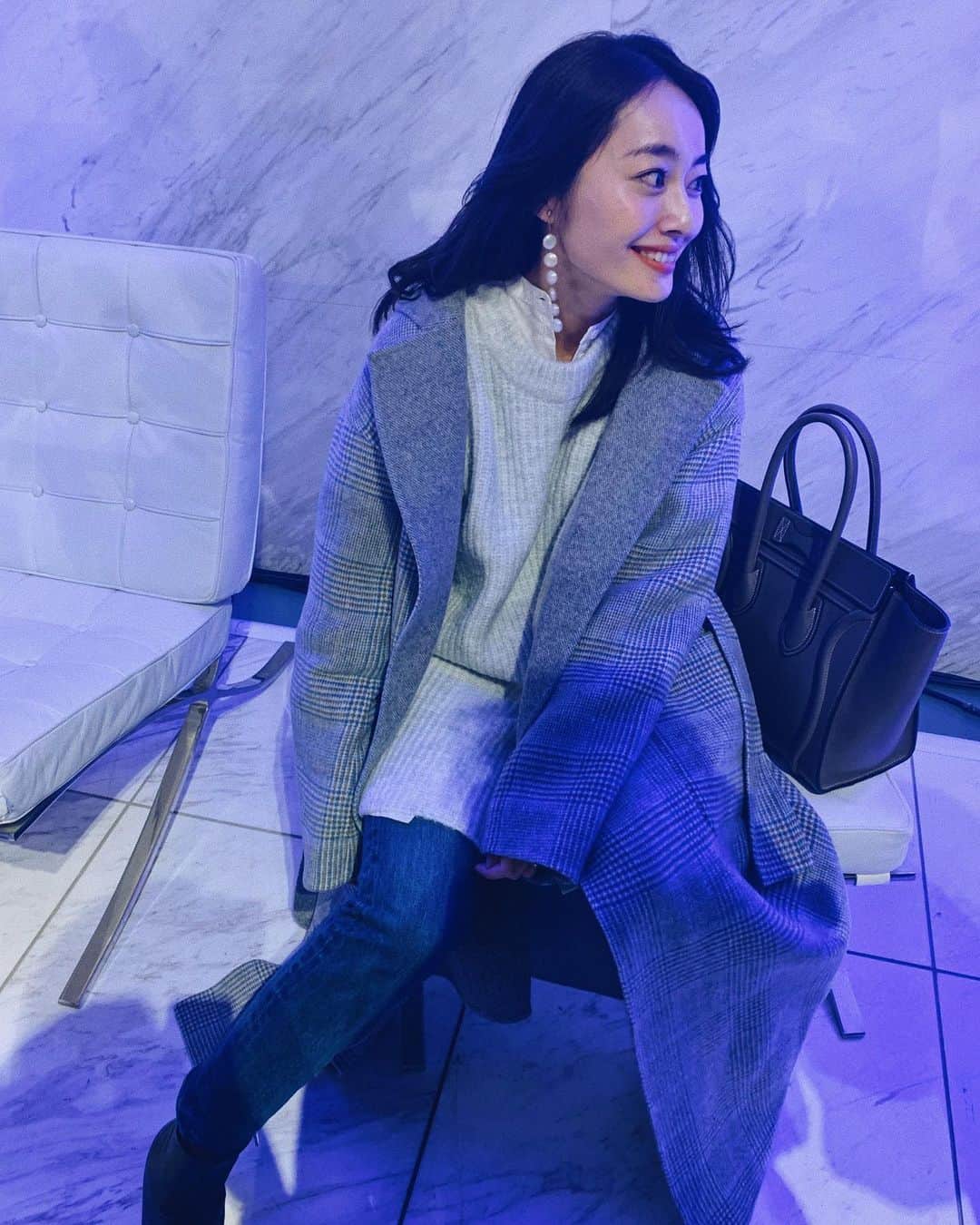 小祝麻里亜のインスタグラム：「WORLDとファッションアプリFOR SUREのレセプションイベントに行ってきました🥰 ． aquagirlをはじめとするWORLDの4ブランドが、FOR SUREに出店スタートするんだって❣️ ． ． イベントで、いろんなお洋服見れて楽しかったです😍着ているコートはaquagirlのなんだけど、なんとリバーシブルなんです✨神アウター👏 ． @forsure__official  @aquagirl_official  @agbyaquagirl @dressterior_official @anatelier_official ． ． ＿＿＿＿ #aquagirl #agbyaquagirl #dressterior #anatelier #pr #forsure #instafashion #outfit #ワールドナイト #셀스타그램 #얼스타그램 #코디 #스타일링 #데일리 #데일리룩 #오오티디」