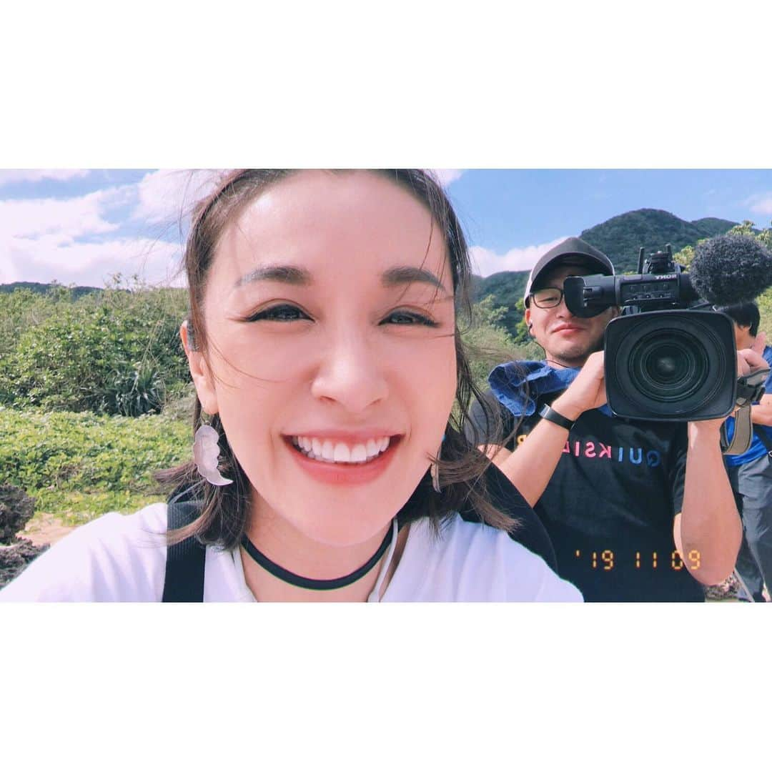 鈴木紗理奈さんのインスタグラム写真 - (鈴木紗理奈Instagram)「お仕事で #石垣島 に来ました。  ふぉーーーーーー 最高やないか。 感動体験した。  イケメンと2人で来たかったなぁって言ったら、俺らと一緒で悪かったな‼︎ とすかさずツッコミを入れてくれる最高のスタッフと。  ほんまは仕事でこれて最高やで‼︎」11月9日 23時47分 - munehirovoice