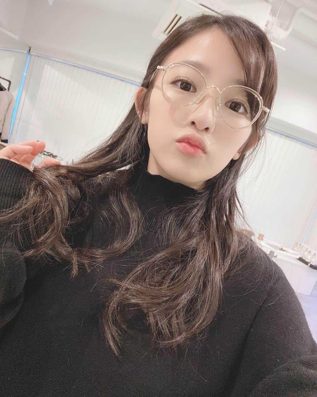 天木じゅんさんのインスタグラム写真 - (天木じゅんInstagram)「new one💭🖤👓 #resee」11月9日 23時48分 - jun.amaki