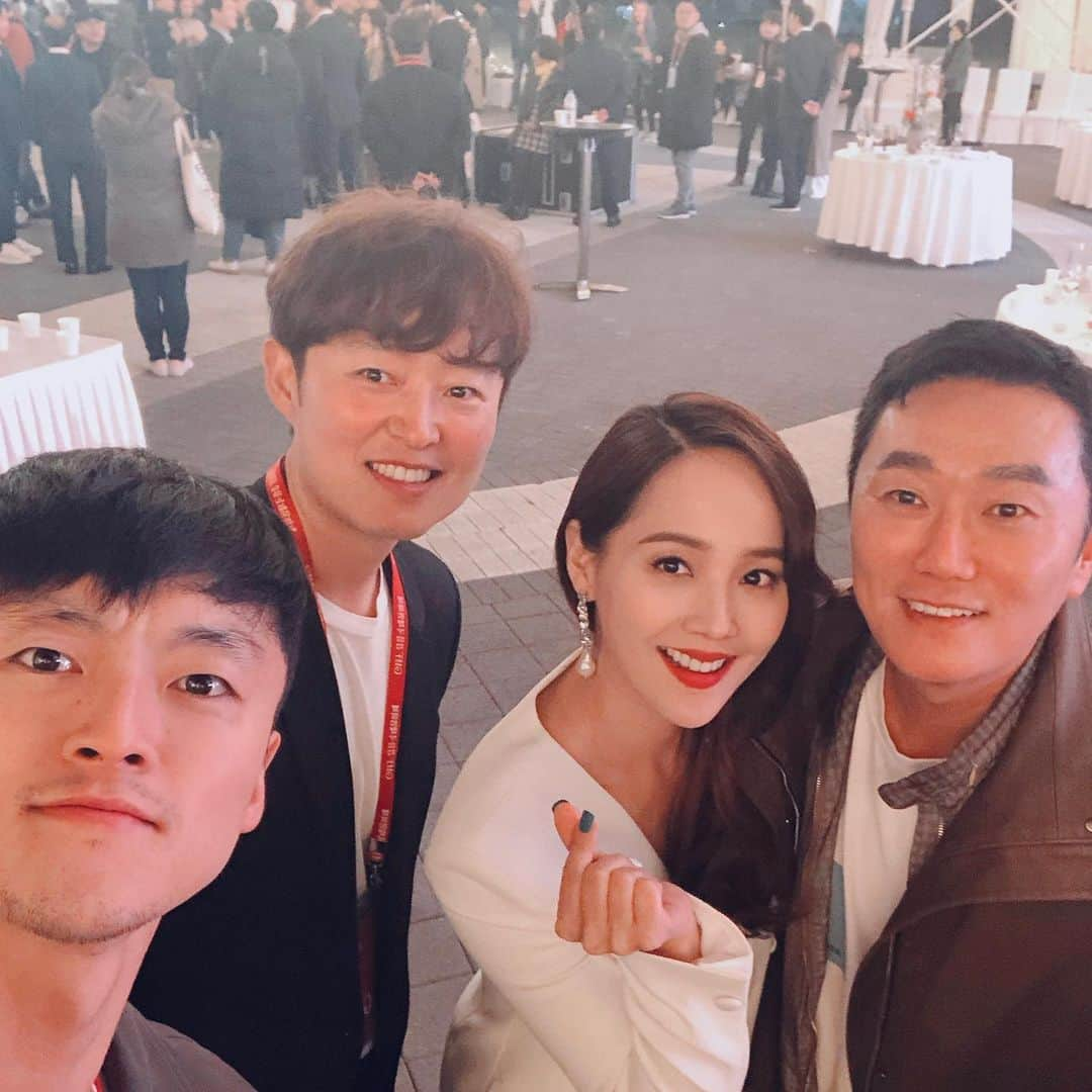 ユジンさんのインスタグラム写真 - (ユジンInstagram)「제1회 #강릉국제영화제 #GIFF 오랜만에 #바다 #유진 함께하는 스케줄~ 그리고 나와 늘 함께하는 남자들~! #inncompany 성원대표님~그리고 방송좀타본 우리 #고산 매니저님~ #보이드바이박철 #관리끝판왕 #싱글남 박철원장님~! 좋은 사람들과 함께라 더더 즐거운 나의 일터~!」11月10日 0時11分 - eugene810303