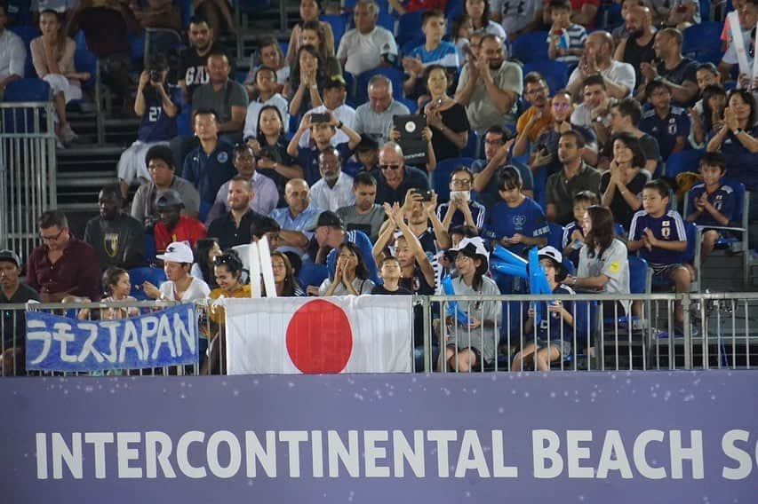 ラモス瑠偉さんのインスタグラム写真 - (ラモス瑠偉Instagram)「スタッフからのお知らせ⚽️ 現在ドバイで開催されているインターコンチネンタルビーチサッカーカップドバイ2019 最終戦は 🇯🇵日本 7 - 2 エジプト🇪🇬 勝利しました！！ 現地の応援、日本からの応援、皆さんからの応援、本当にありがとうございました！  次はいよいよワールドカップです！！ 引き続き日本代表の応援宜しくお願い致します📣🇯🇵🔥！！ 今後のスケジュール: 11月21日〜12月1日 FIFAビーチサッカーワールドカップ パラグアイ2019  #ビーチサッカー #ビーチサッカー日本代表 #日本代表 #beachsoccer #JapanNationalTeam #futeboldeareia #seleçãojaponesa #60代現役 #ラモス瑠偉 #カリオカ #RuyRamos #Carioca #ldhsports」11月10日 0時51分 - ruyramos10official