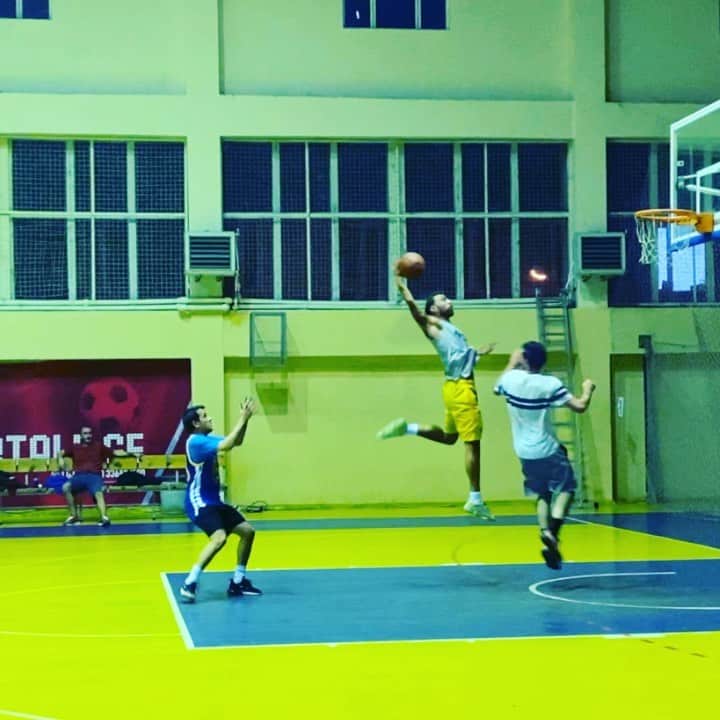 グラム・カシアのインスタグラム：「Back on the court! ⛹🏼@vakoqazaishvili dunk on your face!!! ☄️」
