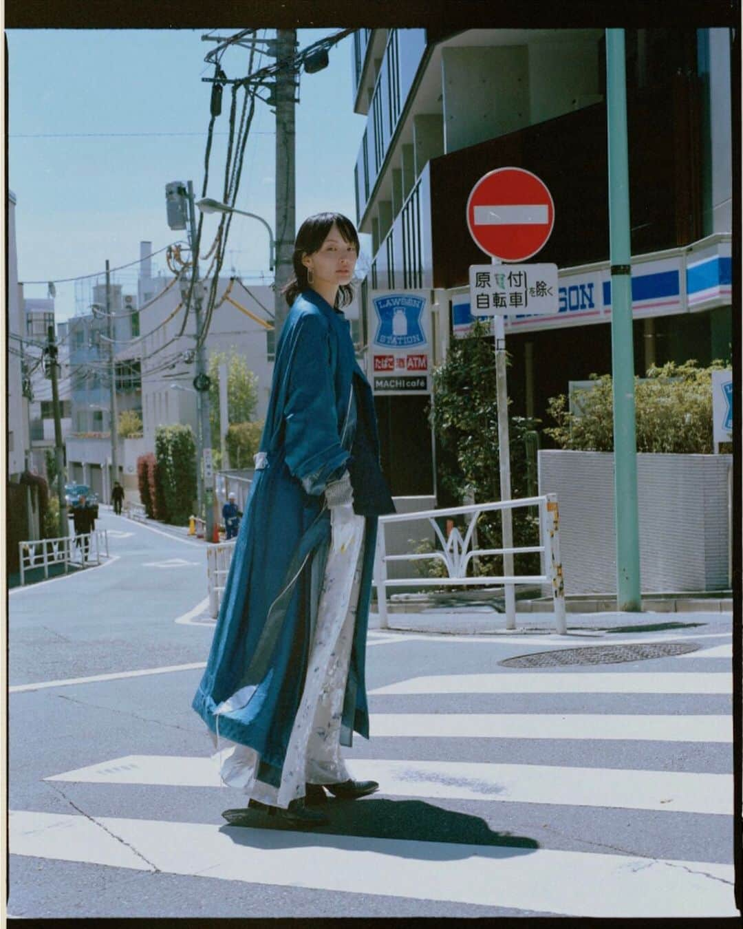 黒河内真衣子さんのインスタグラム写真 - (黒河内真衣子Instagram)「Effortlessly chic style created by the layering of the finest fabrics. As seen in @elle_mexico #mamekurogouchi #19fw」11月10日 2時06分 - mamekurogouchi