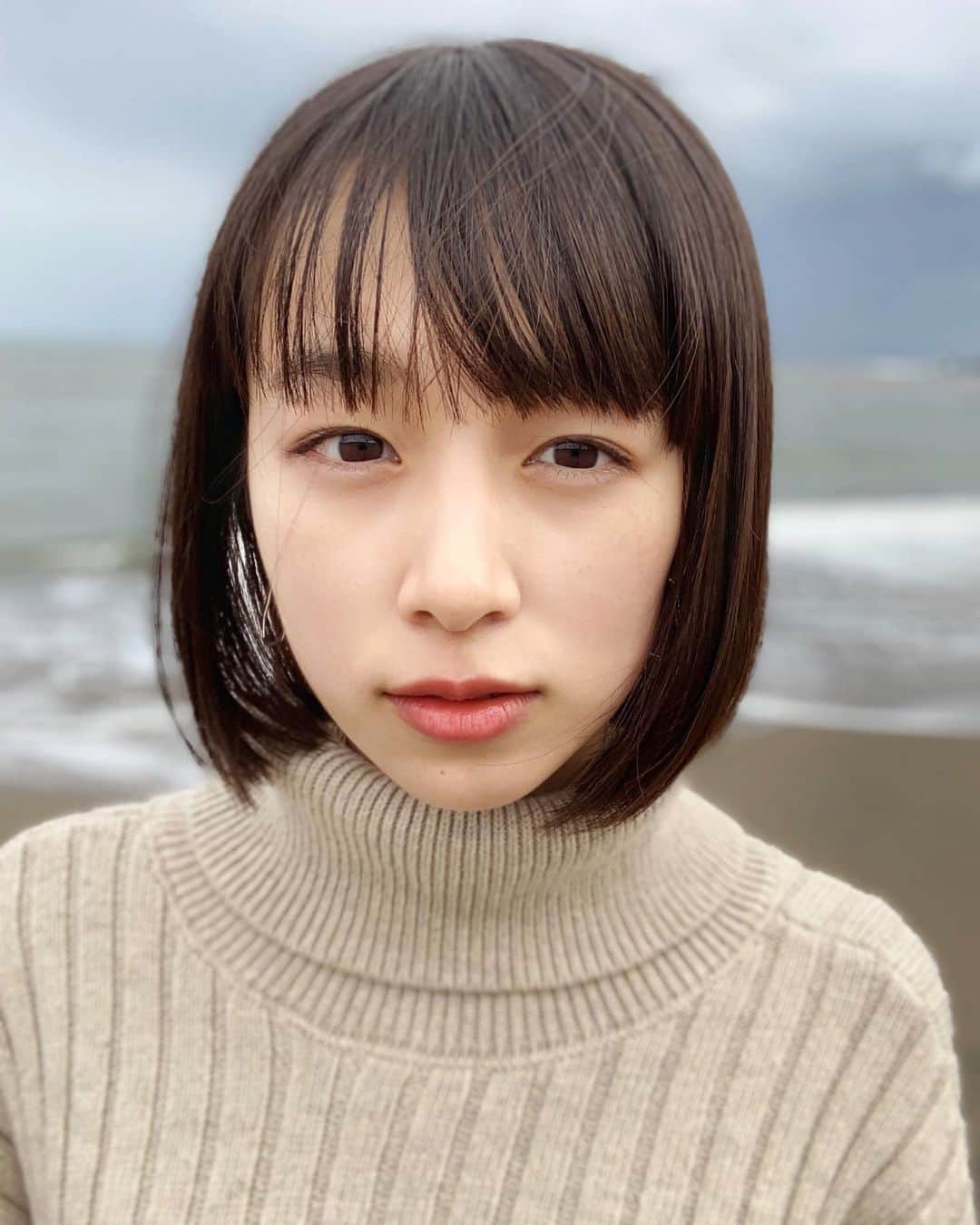 坂田莉咲のインスタグラム：「とある映画を観て旅に出たくなって関東最東端に行ってきました。 . . . . . . .  #selfie #ポートレート」