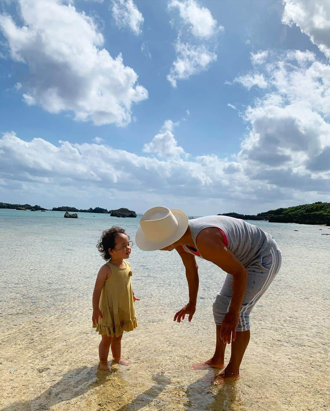 トムセン陽子さんのインスタグラム写真 - (トムセン陽子Instagram)「おだやかな宮古の海。 . . . #宮古島 #沖縄 #okinawa #holiday #beach #夏気分満喫」11月10日 12時27分 - yokothomsen