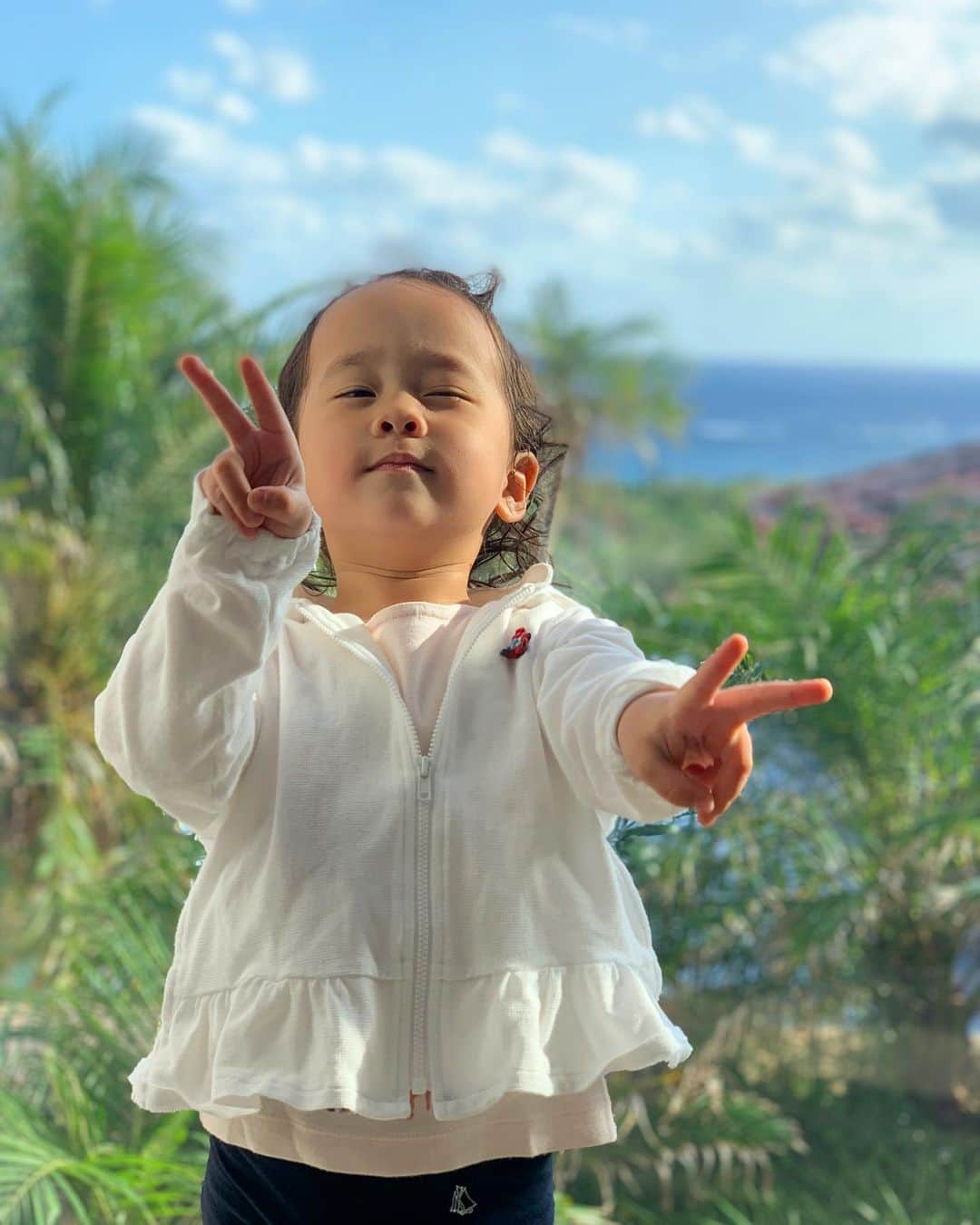 トムセン陽子さんのインスタグラム写真 - (トムセン陽子Instagram)「おだやかな宮古の海。 . . . #宮古島 #沖縄 #okinawa #holiday #beach #夏気分満喫」11月10日 12時27分 - yokothomsen