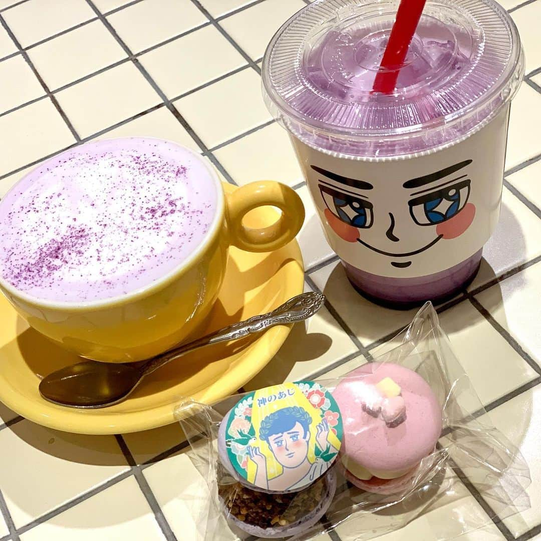 小林亜実さんのインスタグラム写真 - (小林亜実Instagram)「. コグマラテ🍠とマカロン💓 新大久保でカフェに行ったときの写真！ . .」11月10日 12時36分 - koami112