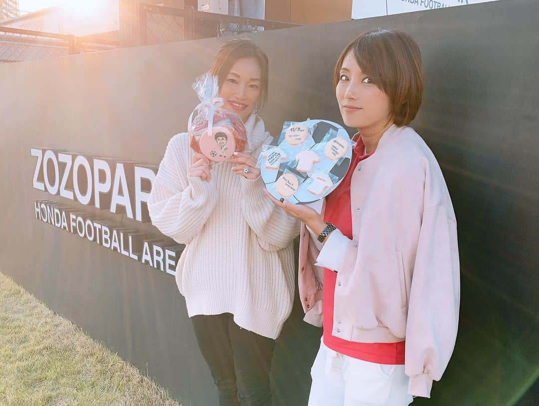 細田阿也さんのインスタグラム写真 - (細田阿也Instagram)「@soccer__mama  #サカママフェスタ  #美女　たちと #我が家のゆるキャラ  #スリープトレーナー @maririn__gram  #ヒラノマリ　さんと♡  #アイシングクッキー @peko77yuki さんと♡  たくさんのボランティアの皆様もサポート頂きました！  感謝😍」11月10日 13時17分 - hosodaaya