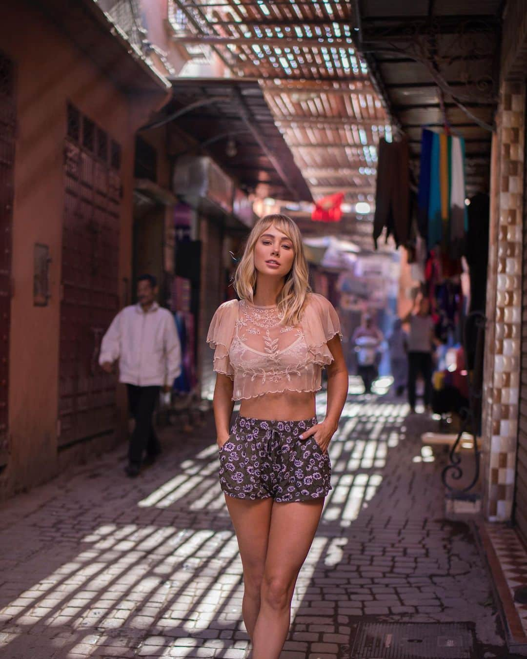 サラ・ジーン・アンダーウッドさんのインスタグラム写真 - (サラ・ジーン・アンダーウッドInstagram)「I went to Morocco, and had a ball! Too many good memories to choose from but here’s my best attempt! . 📸’s by @stevebitanga . #morocco #wanderlust #ootd #sheadventures #roamtheplanet #outfitgoals」11月10日 4時23分 - saraunderwood