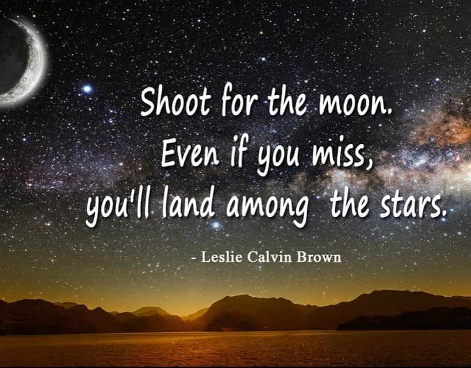 ブレンダン・ロビンソンさんのインスタグラム写真 - (ブレンダン・ロビンソンInstagram)「“Shoot for the moon.  Even if you miss, you’ll land among the stars ⭐️” . . . Pic by @larrywrightphotography . . . #quotestoliveby #inspiration #truth #goforit #moon #stars #dreams」11月10日 4時29分 - brendanrobinson
