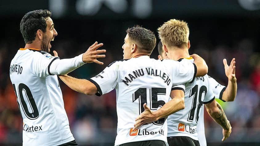 ダニエル・パレホのインスタグラム：「Buenas sensaciones en otra victoria para ir poco a poco acercándonos a nuestros objetivos. Gracias Mestalla por estar siempre ahí! #amuntsempre」