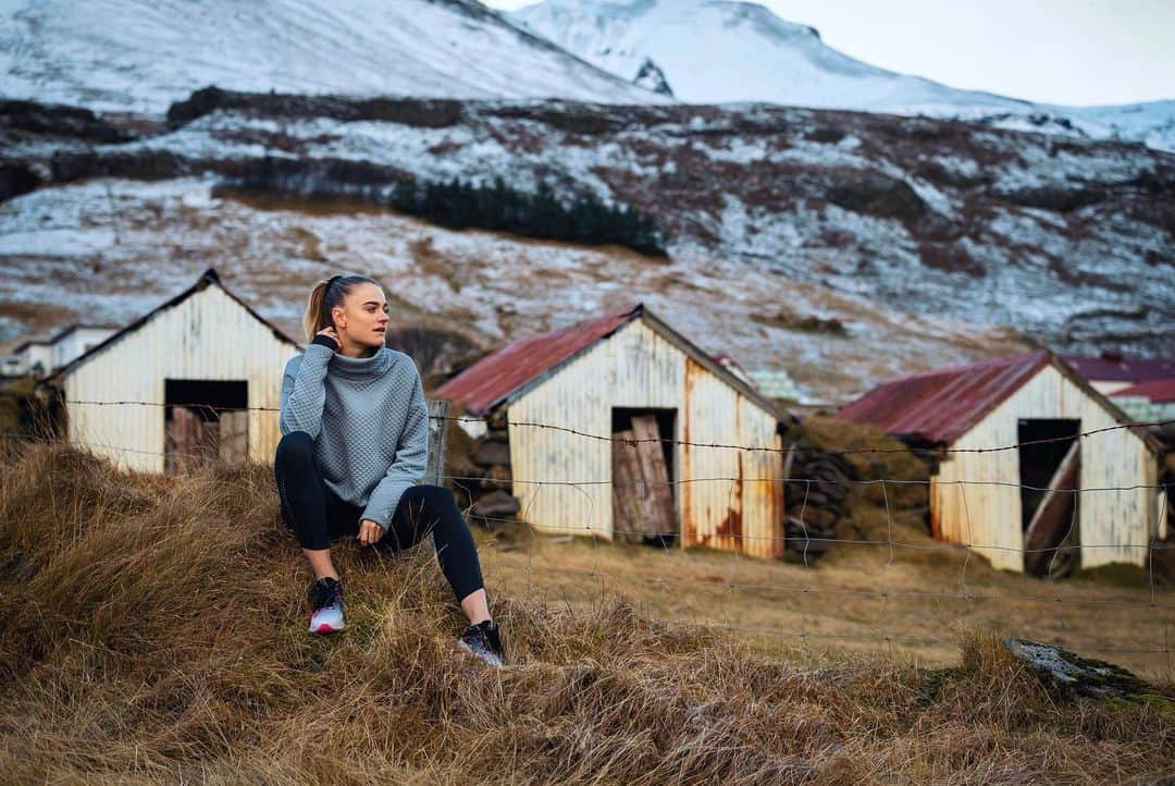 リサンネ・デ・ウィッテさんのインスタグラム写真 - (リサンネ・デ・ウィッテInstagram)「Iceland made me realise how beautiful the planet is. Let’s all do everything we can to protect it. ❤️ ⁣ 📸 by @danvernonphoto」11月10日 4時50分 - lisannedewitte