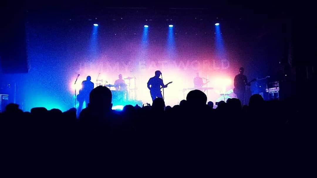 Jimmy Eat Worldのインスタグラム：「Thanks to everyone who came out to the show last night in East Moline. We were blown away by the crowd. A night we won’t forget. Also thanks to @therustbeltqc for taking such good care of us!  Tonight Bloomington, IN!! 📷: @mcbauswell」