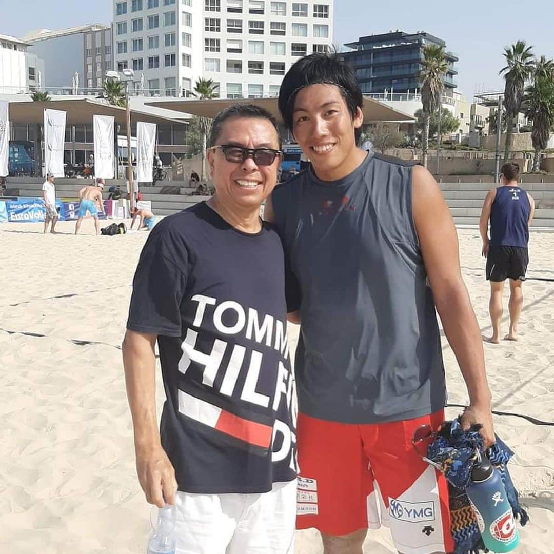 越川優さんのインスタグラム写真 - (越川優Instagram)「FIVB WorldTour 1star in Tel Aviv 9位タイで大会を終えました！ 正直、悔しい負けが2つ… この壁が、今超えないといけない壁！！ 試合にはイスラエル在住の日本人の方々も応援に来てくれて、 #vc長野トライデンツ でプレーした、Alexとさつきも応援に来てくれました😊  ありがとうございました😊  これから次の戦い、メキシコ🇲🇽に向かいます✈️ #横浜メディカルグループ 所属  #ymg  #hrdエンジニア株式会社  #加賀電子株式会社  #株式会社朋栄社  #和興通信工業株式会社  #株式会社かとり  #株式会社デューク  #エルバランスアイズ  #株式会社ドリームオンライン  #gallery2  #claudiopandiani  #volleyballjunky  #ルックスオティカジャパン  #luxotticajapan  #oakley  @oakleyjapan  #有限会社ベストパフォーマンス  @best.performance2002  #酒井医療株式会社  @platform1440  #越川優  #いしかわ観光特使  #yukoshikawa  #beachvolleyball  #ビーチバレー  #tokyo2020  @fivbvolleyball  #池田隼平  #森岡大生」11月10日 5時08分 - yu_koshikawa