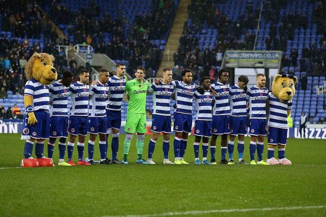 ラファエウ・カブラル・バルボサさんのインスタグラム写真 - (ラファエウ・カブラル・バルボサInstagram)「Proud of this team @readingfc ! +3 points #GlorytoGod」11月10日 5時26分 - rafaelcabral90