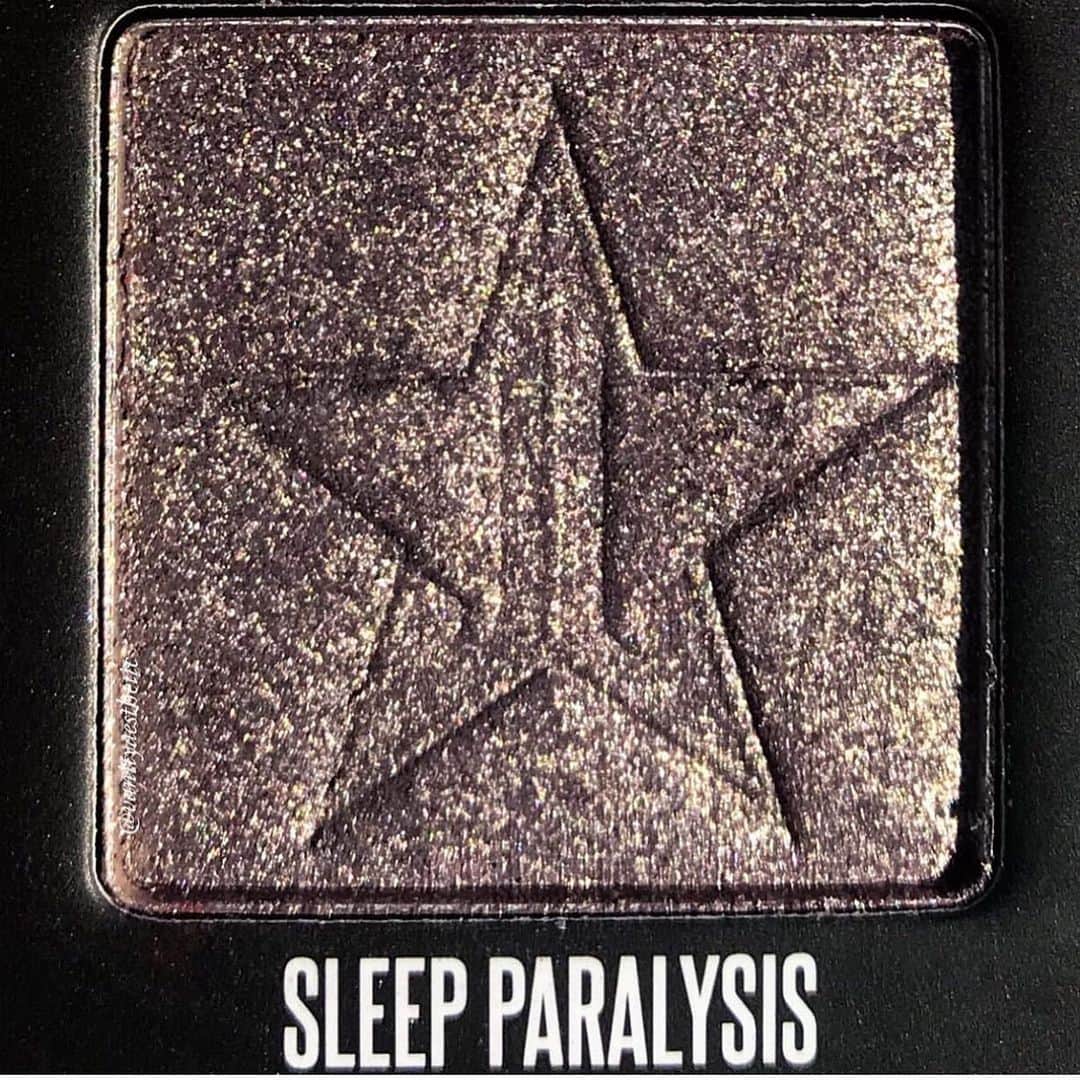 Jeffree Star Cosmeticsさんのインスタグラム写真 - (Jeffree Star CosmeticsInstagram)「@vanityaesthetic catching all the details of Sleep Paralysis from the #CONSPIRACYPALETTE🖤👁 What are your favorite shades?🔥 #jeffreestarcosmetics #shanexjeffree」11月10日 7時11分 - jeffreestarcosmetics