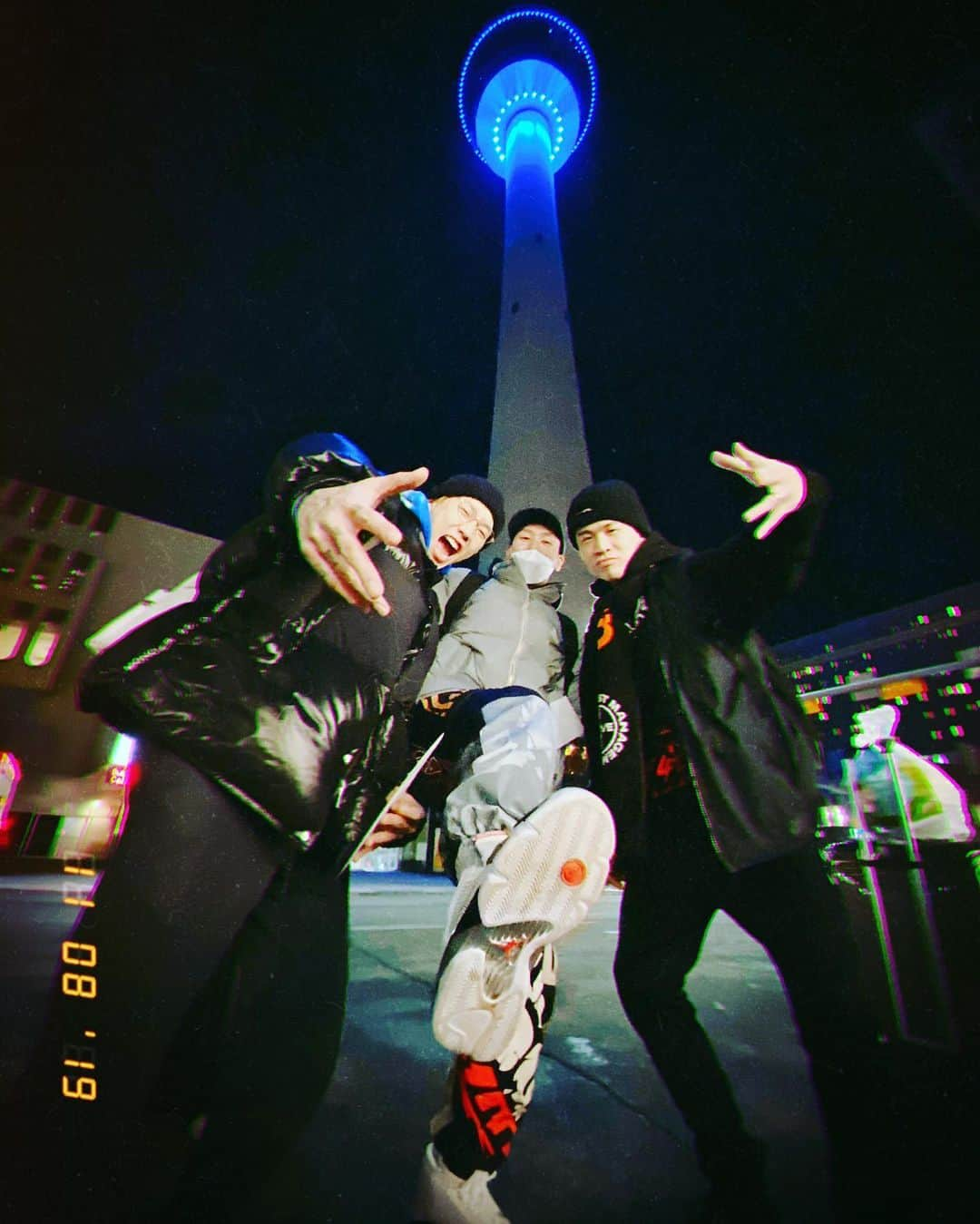 パク・ジェボムさんのインスタグラム写真 - (パク・ジェボムInstagram)「The Asian Beastie Boys 😎 #Calgary #intergalaticplanetary @pumkin2k @djwegun」11月10日 7時36分 - jparkitrighthere