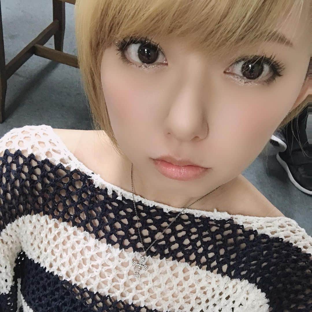 のインスタグラム：「#gm #goodmorning #おはようございます  #안녕하세요 #早上好 #☀️ #selamatpagi  #instagood #tagsforlike #tflers #フォローミー #photo #photography #photogenic #naturalbeauty #naturally #photoshooting #photosession #camera #📷 #📸 #music #singer #model #金髪ショート」