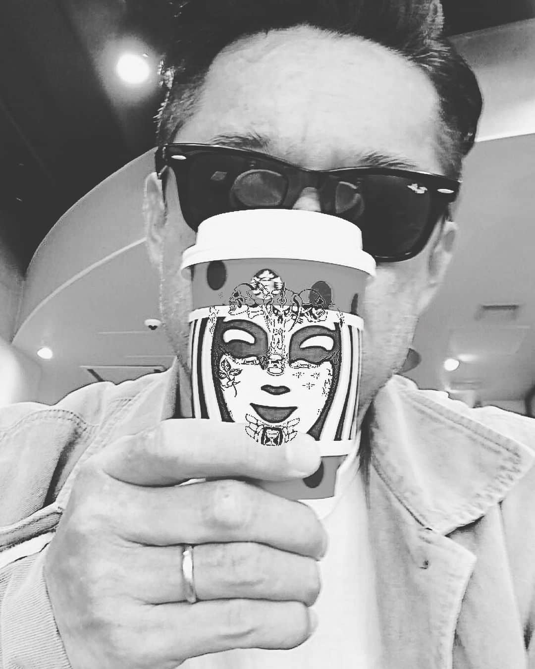 青木大輔さんのインスタグラム写真 - (青木大輔Instagram)「朝コーヒーからスタート！ #おはようございます#haveagoodday」11月10日 9時54分 - daisukeaoki_tiechel