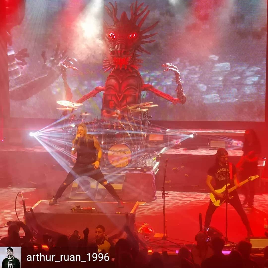 ハーマン・リさんのインスタグラム写真 - (ハーマン・リInstagram)「We're back! @dragonforcehq #extremepowermetal levelling up! 🎸🔥❤️🔥🎸😱 Reposted from @arthur_ruan_1996 -  #concert #music #rock #metal」11月10日 10時31分 - hermanli