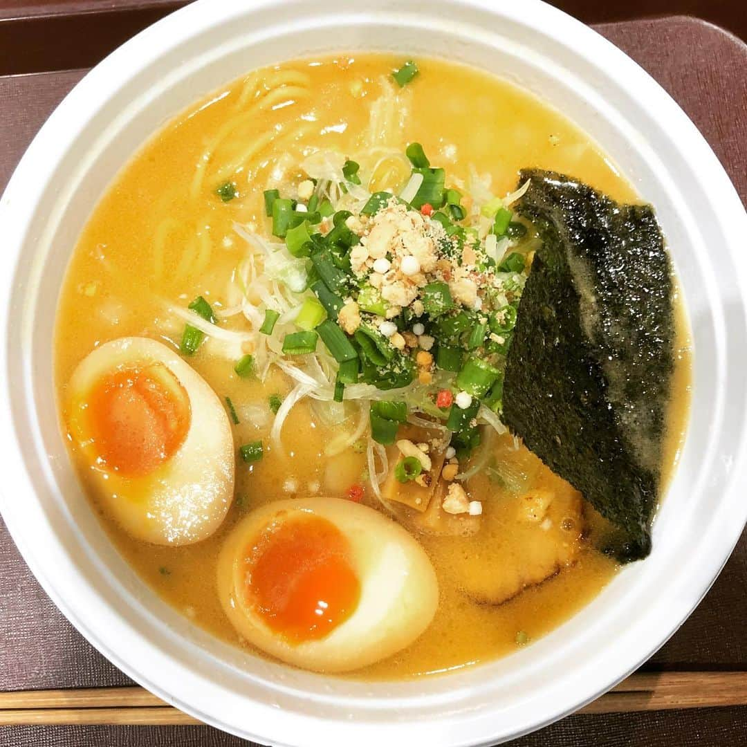 バカリズムさんのインスタグラム写真 - (バカリズムInstagram)「横浜アリーナ飯3」11月10日 10時35分 - bakarhythm