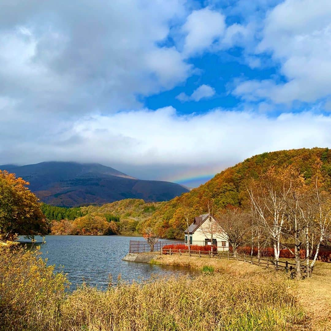 葛岡碧さんのインスタグラム写真 - (葛岡碧Instagram)「🍁🌈⛰☺️」11月10日 11時00分 - midori_kuzuoka