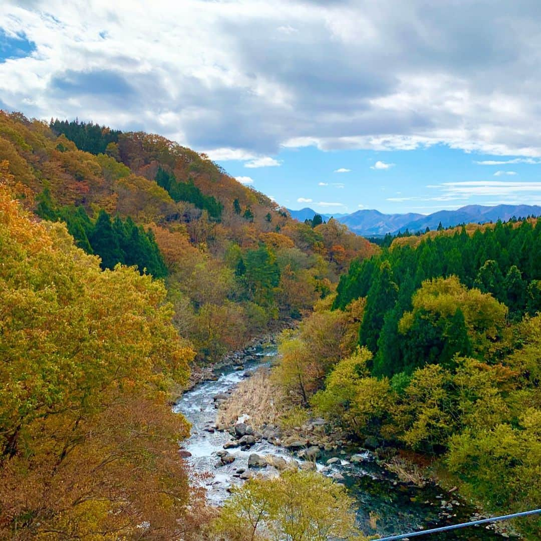 葛岡碧さんのインスタグラム写真 - (葛岡碧Instagram)「🍁🌈⛰☺️」11月10日 11時00分 - midori_kuzuoka