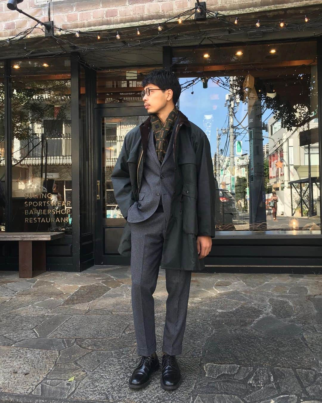 フリーマンズスポーティングクラブさんのインスタグラム写真 - (フリーマンズスポーティングクラブInstagram)「FSC STAFF STYLE - TOKYO  2019.11.10  coat:#kaptainsunshine × #barbour suit:#freemanssportingclub eyewear :#ayame  #fsc_staff_style #freemanssportingclub  #menswear #fsctokyo #fscfutako #fscginza #barber #barbershop」11月10日 11時20分 - freemanssportingclub_jp