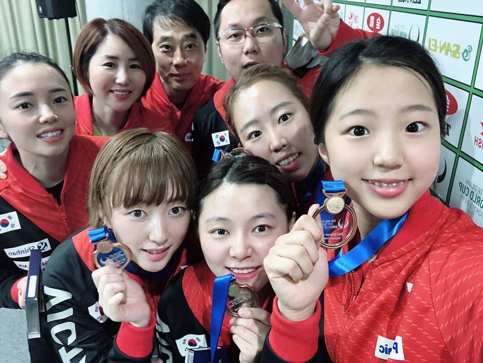 ソ・ヒョウオンさんのインスタグラム写真 - (ソ・ヒョウオンInstagram)「모두모두 수고하셨습니다!!😄 값진 동메달 🥉 #TEAMWORLDCUP #teamkorea #🇰🇷」11月10日 11時25分 - suh_hyowon_