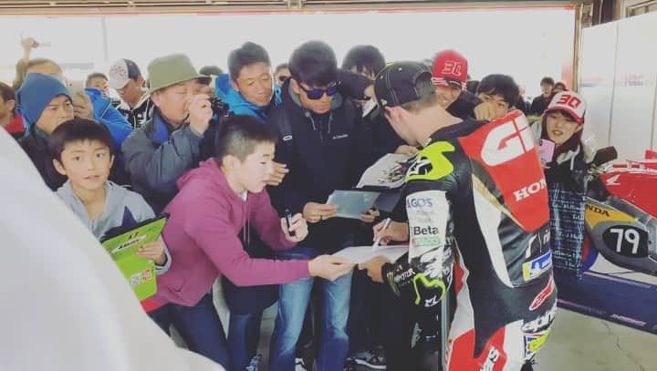 カル・クラッチローのインスタグラム：「A little bit from today courtesy of @luciocecchinellolcr #hondaracingthanksday」