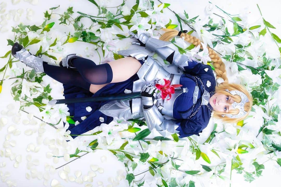 八木菜緒のインスタグラム：「FGO ジャンヌダルク&邪ンヌダルク  ジャンヌ…70 photo…N氏 special thanks…40  #cosplay #fgo #fategrandorder」