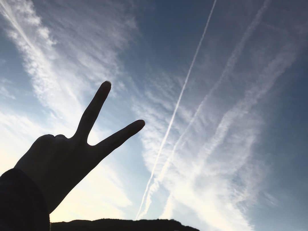 田中皓子さんのインスタグラム写真 - (田中皓子Instagram)「. 空に飛行機雲」11月10日 21時57分 - kouko_0616
