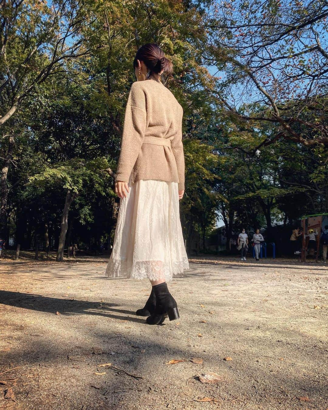 武田梨奈さんのインスタグラム写真 - (武田梨奈Instagram)「🍂﻿ こんなに短かったのに、、、﻿ 気付いたらポニーテールができる長さになってました。 時の流れは早い。﻿ 今年バッサリ切って、ショートヘアもロングヘアもそれぞれの楽しみ方があるんだと知りました。﻿普段はお仕事でしか髪の毛を切ったり染めたりできないから、いつもドキドキワクワクしてるんです。次はどんな髪型に出会えるんだろう。 ﻿ Which do you like better on girls, long or short hair?﻿ ﻿ #ショートヘア ﻿ #ロングヘア﻿ #ポニーテール」11月10日 22時18分 - rinatakeda615