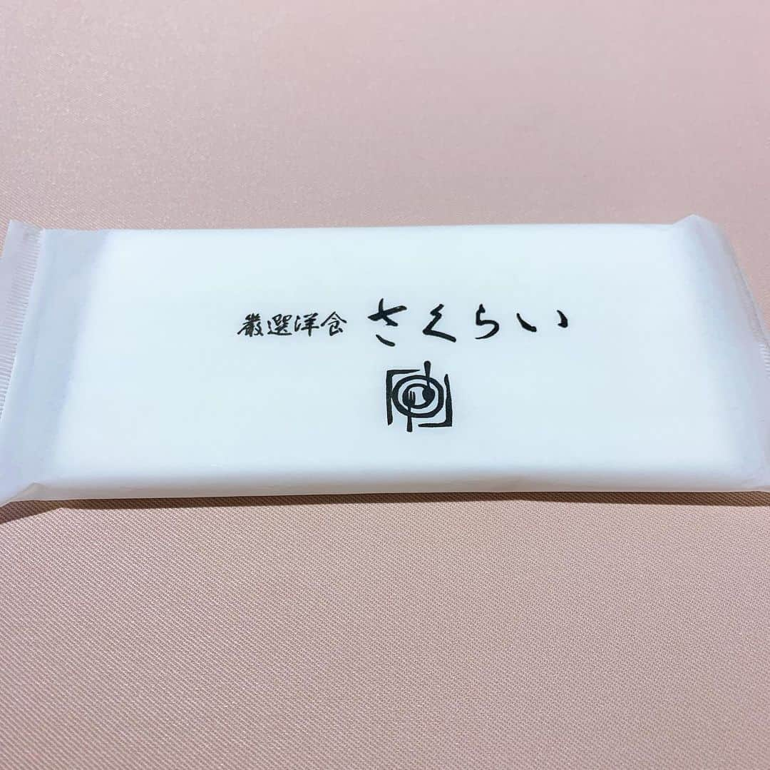 出雲阿国さんのインスタグラム写真 - (出雲阿国Instagram)「おいしいと評判聞いてて、 行ってみたくて 歩いてたらたまたま あれ。これは…あの店じゃない？ ってなって、 丁度オープンの時間 スルっと入れて わー☆ついてるー！と、ニコニコ❤️ おいしいと聞いてたナポリタンを …と思ったら 期間限定 牡蠣ナポリタンというのがあり 迷わずそちらをオーダー！  美味しー！ ナポリタンこんな美味しいって はじめてかもー！！ この牡蠣のナポリタンまた食べたい！ そして 通って他の物も全部試してみたいー！  カップルで予約して来てる人が 多かった！ ここ連れてこられたら センス良いなぁ。  気になるもの、シェア出来るし！ (食いしん坊の発想)  #厳選洋食さくらい #上野広小路 #ずもさん #開運ずもご飯  幸せ❤️」11月10日 22時23分 - izumonookuni