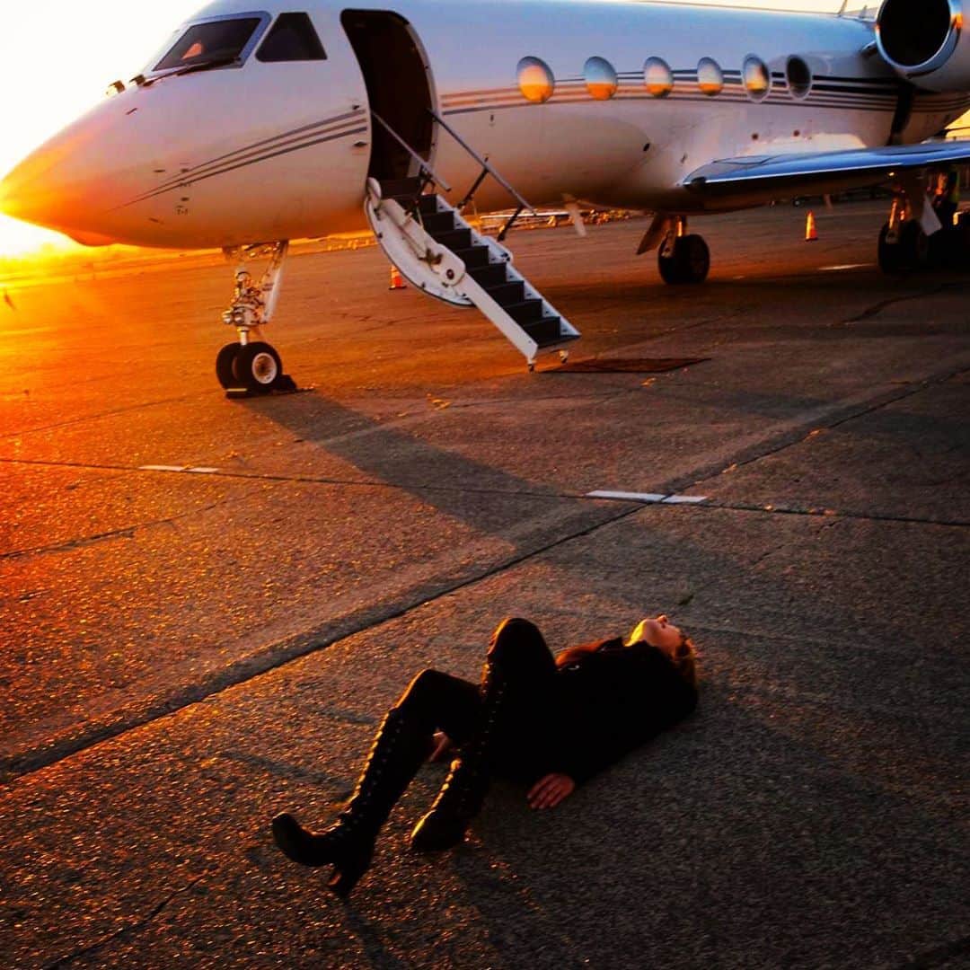 のインスタグラム：「This is my schedule for 1 month...🤣 この約一ヶ月で、 LA→Tokyo→HongKong→Tokyo→LA→Tokyo→LA→ London→Tokyo→LA→SF→Vegas→Atlanta→LA →...泣!!」