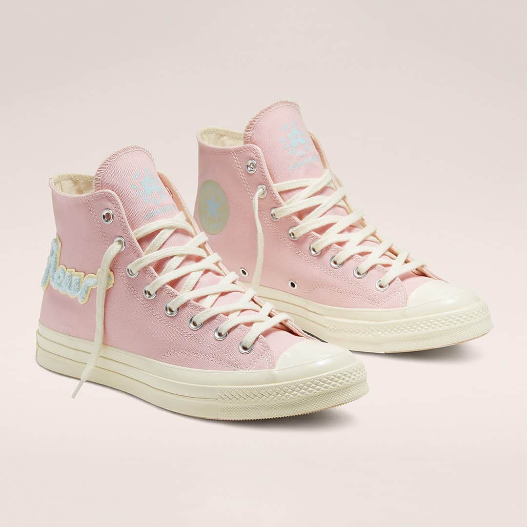 HYPEBEASTさんのインスタグラム写真 - (HYPEBEASTInstagram)「@hypebeastkicks: @golflefleur and @converse are back with a chenille take on the classic Chuck 70. The upper of the shoe features a pink canvas accented by pale yellow and baby blue namesake and flower chenille patches. Additional detailing comes in the form of blue-toned Chuck star ankle branding and GOLF le FLEUR* tongue logos. Look out for it to hit Converse and Golf Wang’s websites and select retailers on November 11.⁠⠀ Photo: Converse」11月10日 14時01分 - hypebeast
