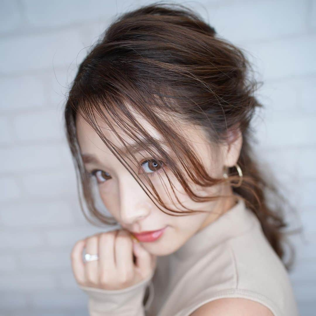 中野美容院・中野美容室 Premier Modelsさんのインスタグラム写真 - (中野美容院・中野美容室 Premier ModelsInstagram)「◉ブリーチ剤：Schwarzkopf_FIBREPLEX schwarzkopfjapan . . ◉カラー剤：WELLA wella_creativecolor . . ◉スタイリング剤：ポリッシュオイル…」 Kajihairグロスグレージュ ◉ブリーチ剤：Schwarzkopf_FIBREPLEX schwarzkopfjapan . . ◉カラー剤：WELLA_KOLESTON PERFECT wella_creativecolor .@streeters7075 . ◉スタイリング剤：ポリッシュオイル napla_official . . ◉ヘアビューロンs . .  担当プロデューサー KAJI streeters中野NEＷ OPEN★ NET予約は、プロフィールのURLから^ ^ 東京都中野区中野5-66-4  #ヘアスタイル #髪型 #ヘアセット #ヘアアレンジ #ヘアカラー #カラー #model #updo #hair_videos#モデル #ヘアカタログ#hair #wella #撮影 #fashion #instafashion #hm #zara #forever21 #uniqlo #gu #bob #updo #haircolor #longhair #hairstyle#中野#中野美容院  中野__イルミナカラー 人気」11月10日 14時25分 - streeters7075