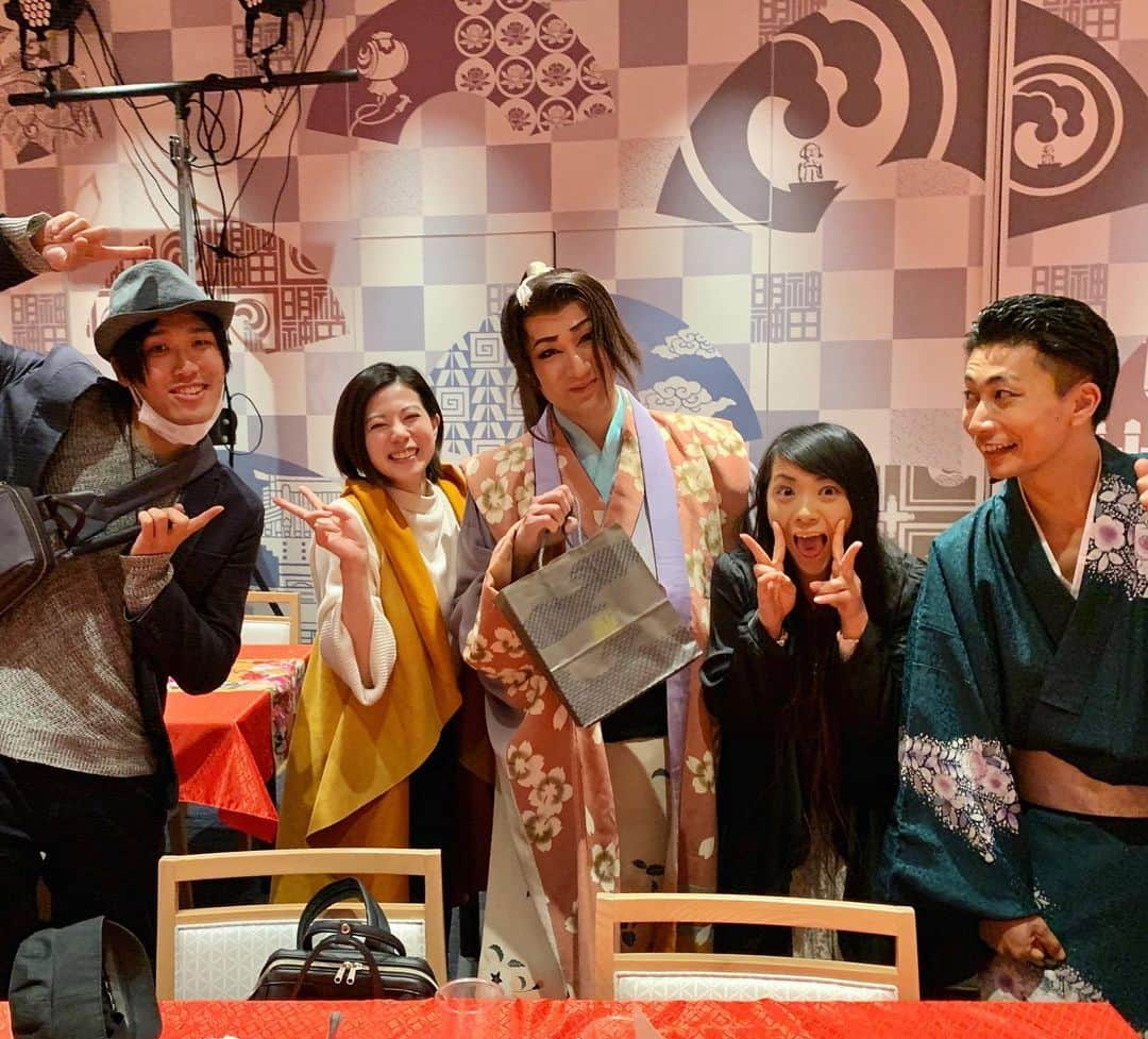 桜木梨奈さんのインスタグラム写真 - (桜木梨奈Instagram)「神田明神 #座show で共演していた #田代大悟 さん初座長公演 #傾輝の宴 に行ってきました❣️ #松山征司 さんも得意の殺陣で出演✨ 大衆演劇の公演を観るのは初めてなので色々新鮮で楽しかったなぁ😆🎵 大悟さんは #梅沢富美男 さんの公演によく出演されていて、今回ご自身初の試みだったそうです✨ 華があった〜💖 私の舞台にもご来場頂いた愛ちゃん、夏菜の兄貴、マイティ、また会えて嬉しいっす💖 ありがとうございました✨  わっしーさん、潮見さん、シゲさん、お元気そうで良かったです🤗💕 私もパワーチャージ🏋️🏻‍♀️💨 私の事を覚えててくれてお声掛け下さった座Showのお客様も、ありがとうございました‼️ 現在、水・木・金曜日に上演している座Show通常公演、年内は11月一杯だそうですよ💡  激しいパフォーマンスをされる皆さん、お体大切に頑張ってください✧*｡٩(ˊωˋ*)و✧*｡」11月10日 14時31分 - rina_sakuragi