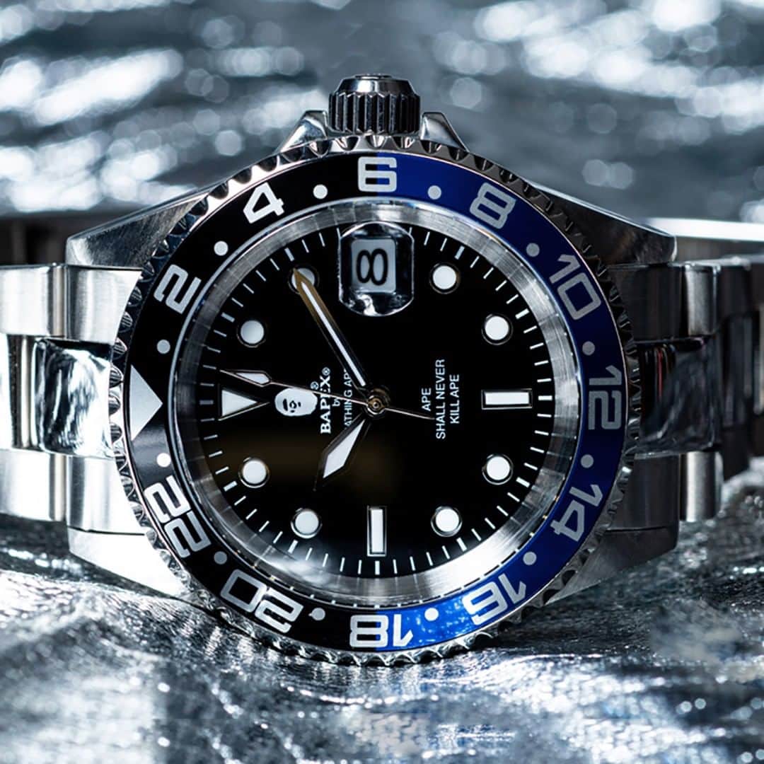 HYPEBEASTさんのインスタグラム写真 - (HYPEBEASTInstagram)「@hypebeaststyle: @bape_japan’s watch sector BAPEX has unveiled a new TYPE 2 model with a blue and black colorway. Inspired by the Rolex GMT II “Batman,” the timepiece bears the recognizable black dial, two-toned 24-hour display, date cyclops lens, and stainless steel band. Distinguishing itself from the luxury watchmaker, however, is the missing GMT hand. Head over to BAPE’s web store now to purchase the timepiece for $600 USD.⁠ Photo: BAPE」11月10日 17時00分 - hypebeast
